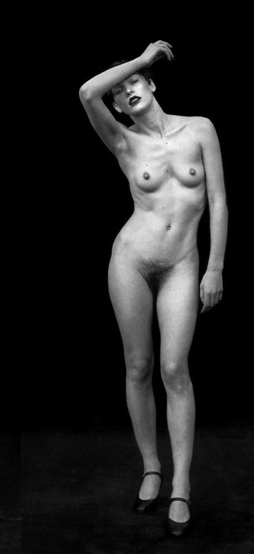 Milla Jovovich nude perky tits and stunning ass #75395959