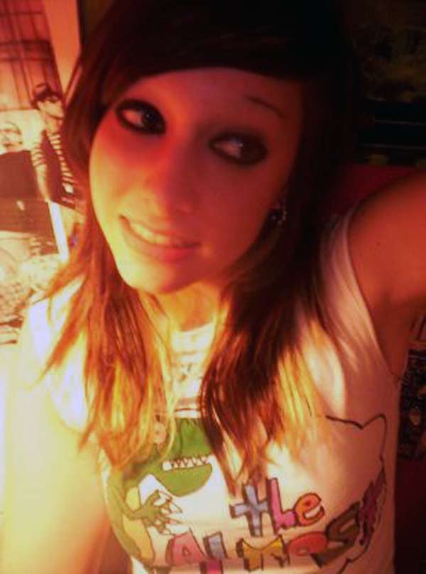 Fotos de putas amateurs sexy en escena
 #67658296