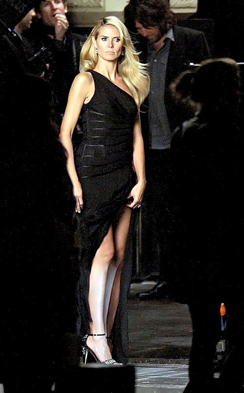 Heidi Klum showing her nice big tits and ass #75408303