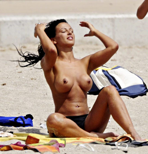Nereida Gallardo showing her nice big tits on beach to paparazzi #75416279