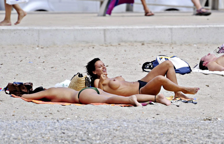 Nereida Gallardo showing her nice big tits on beach to paparazzi #75416284