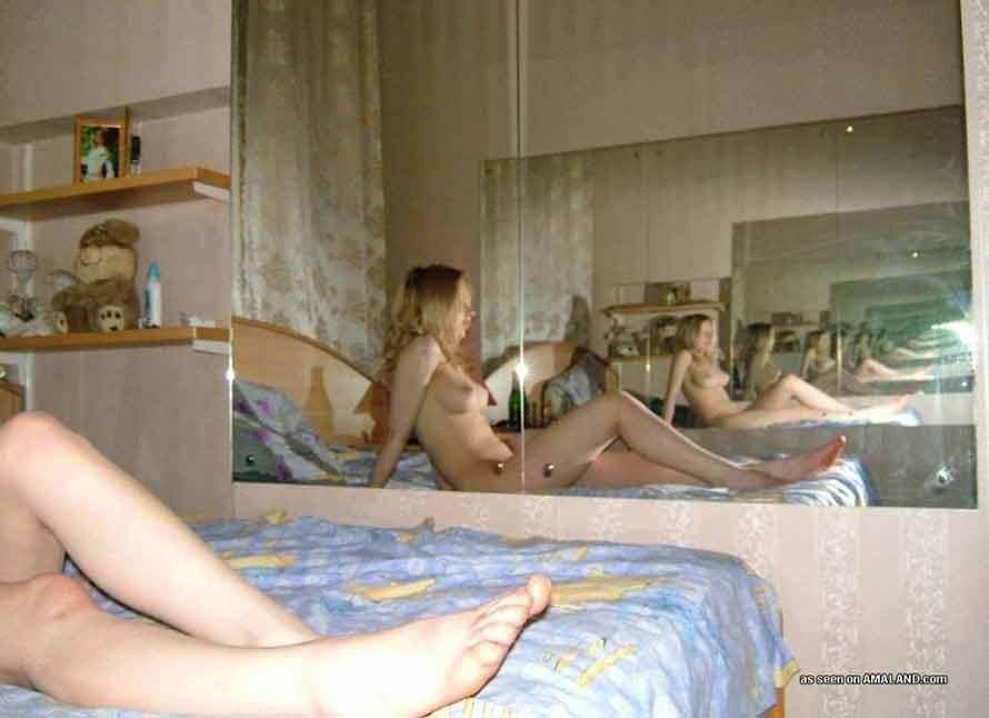 Galería caliente de una chica amateur posando desnuda
 #75694063