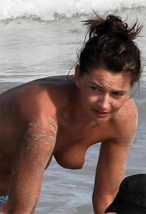 Paulina Porizkova exposing her nice tits on beach paparazzi pictures #75383694