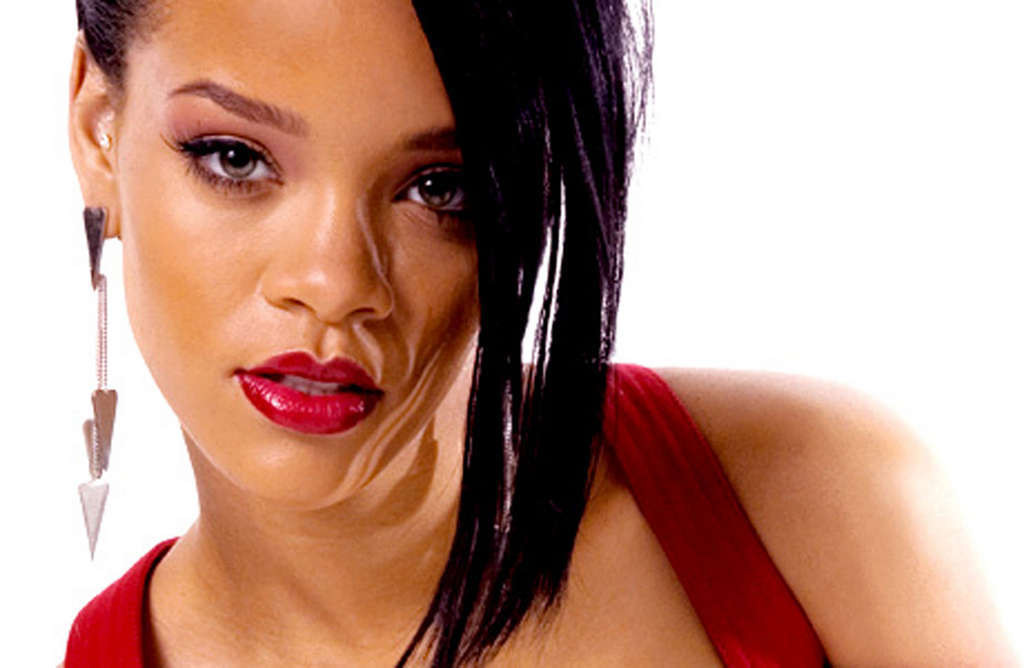 Rihanna
 #75372754