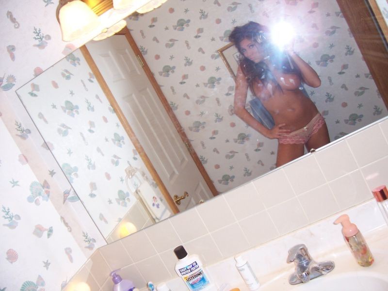 Bilder von verschiedenen Camwhore Amateur Hotties
 #75719139