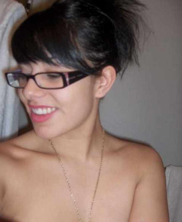 Mega oozing heiß und lecker asiatischen Mädchen posieren nackt
 #69870118