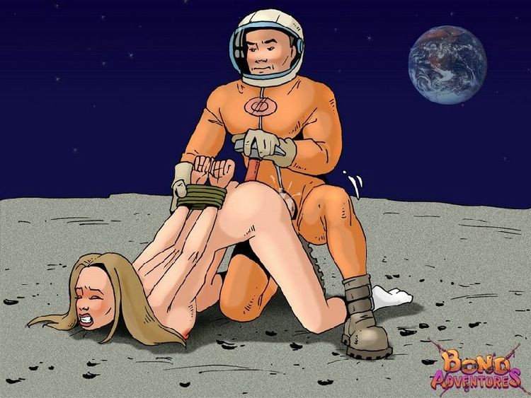 Explorador de la Luna golpea el mango de un martillo en el coño de su compañero
 #69646658