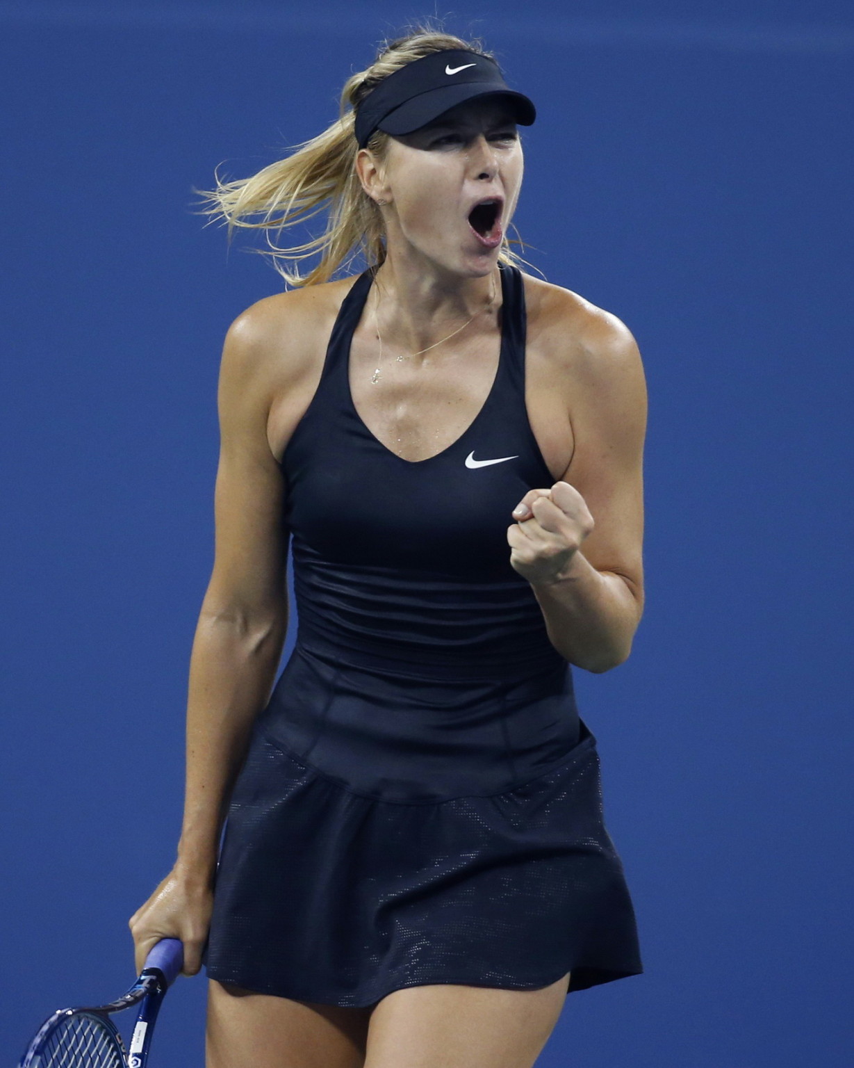マリア・シャラポワ、ニューヨークで開催された全米オープンでアップスカートを披露
 #75186893