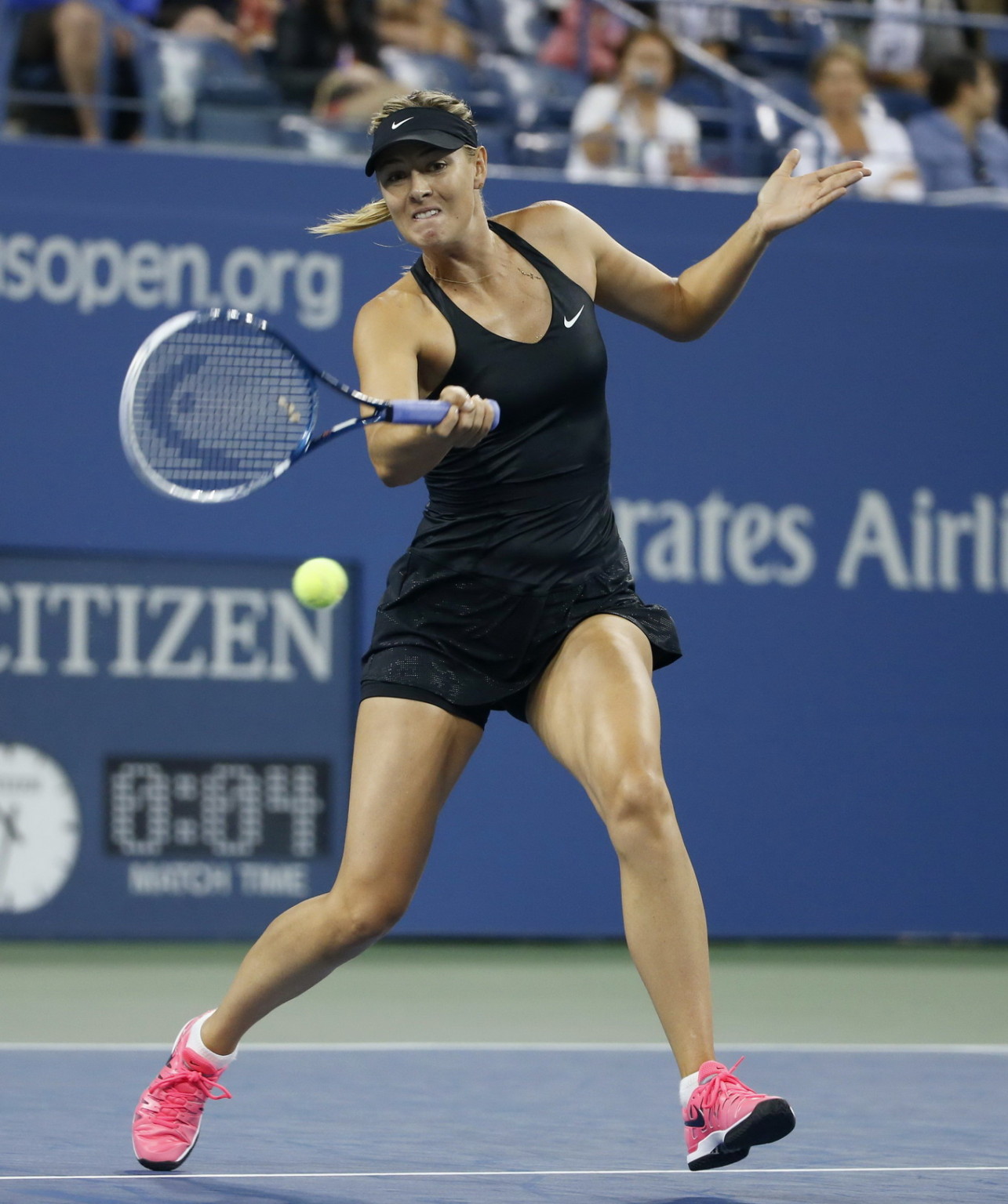 マリア・シャラポワ、ニューヨークで開催された全米オープンでアップスカートを披露
 #75186938