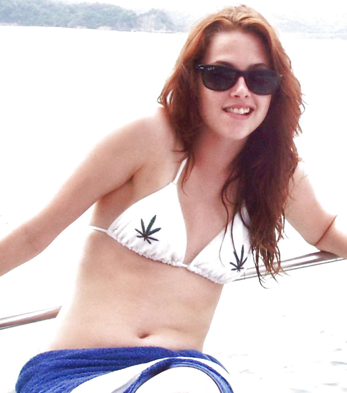 Kristen stewart sexy bikini body and topless photos
 #75251000