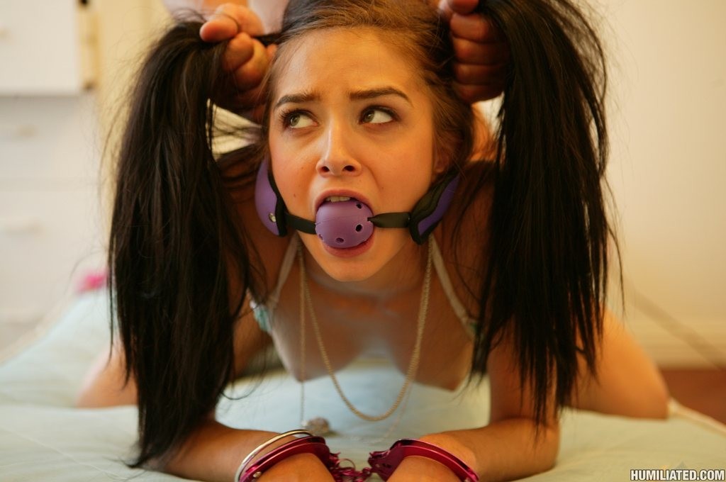 Zoey kush recibe un tratamiento duro de su chico
 #72074707