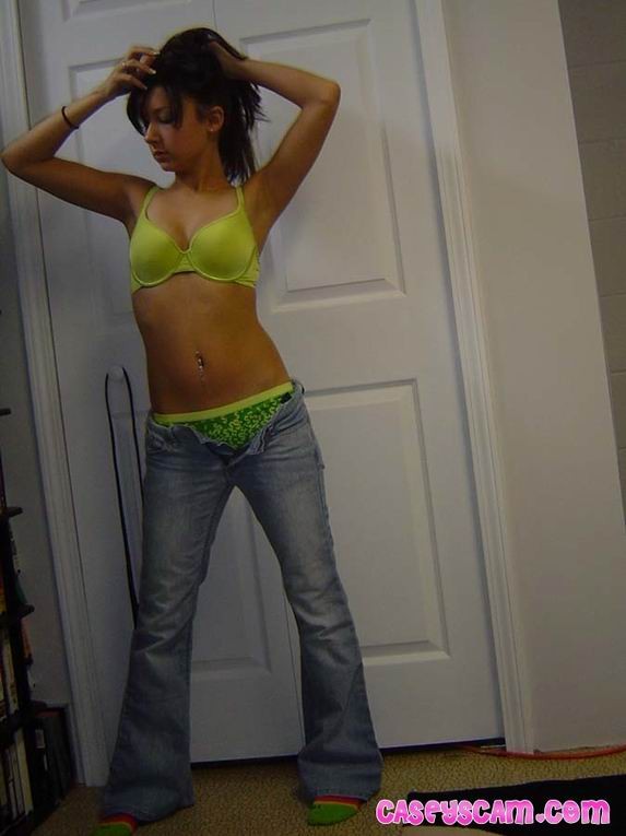 Amateur teen posing in bra and panties #70023227