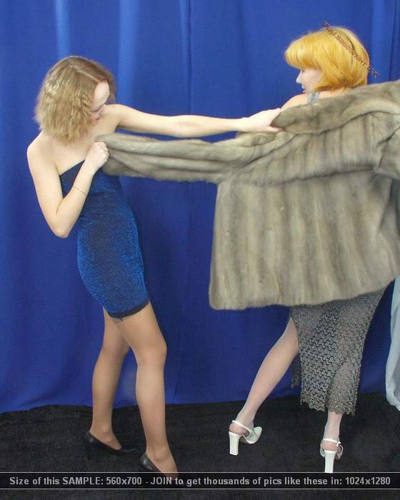 Argument over fur coat turns violent #71047131