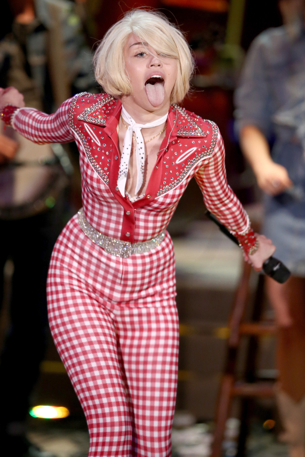 Miley Cyrusのコンサートでのセクシーな写真
 #75190427