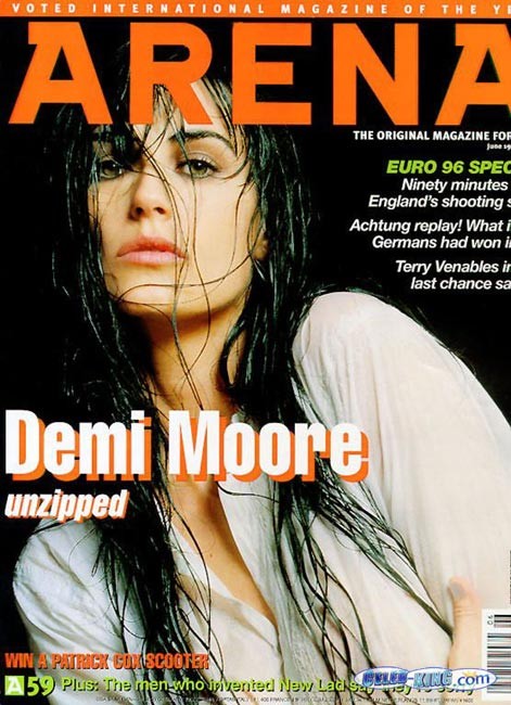 Süßer Nippelslip von Demi Moore in der Öffentlichkeit
 #75424974