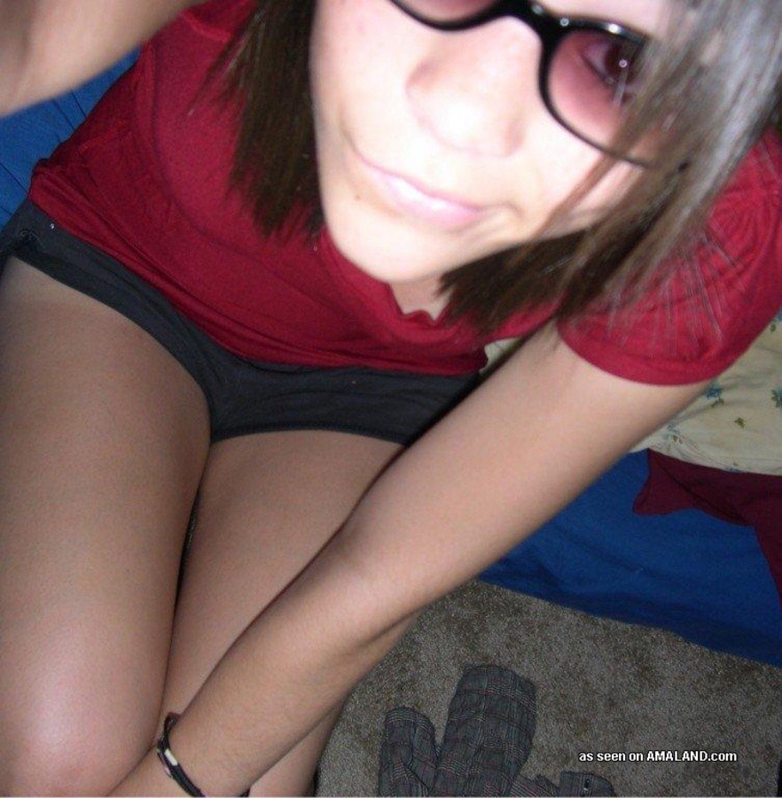 Sizzling hot amateur teen brunette hottie's sexy selfpics #67270364