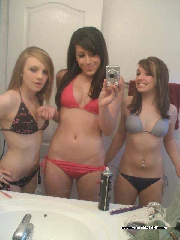 Belle ragazze sexy kinky amatoriali in bikini
 #67195930