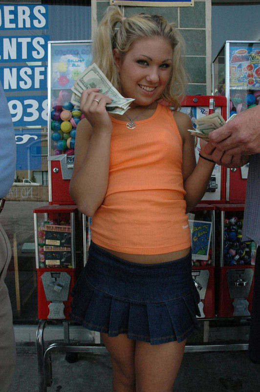 Blonde teen giving her pussy to grannies for some dollars #73729770