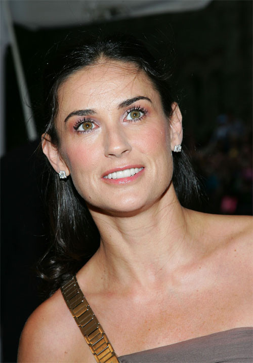 Demi moore en train de faire l'amour - captures de films et photos paparazzi
 #75440478