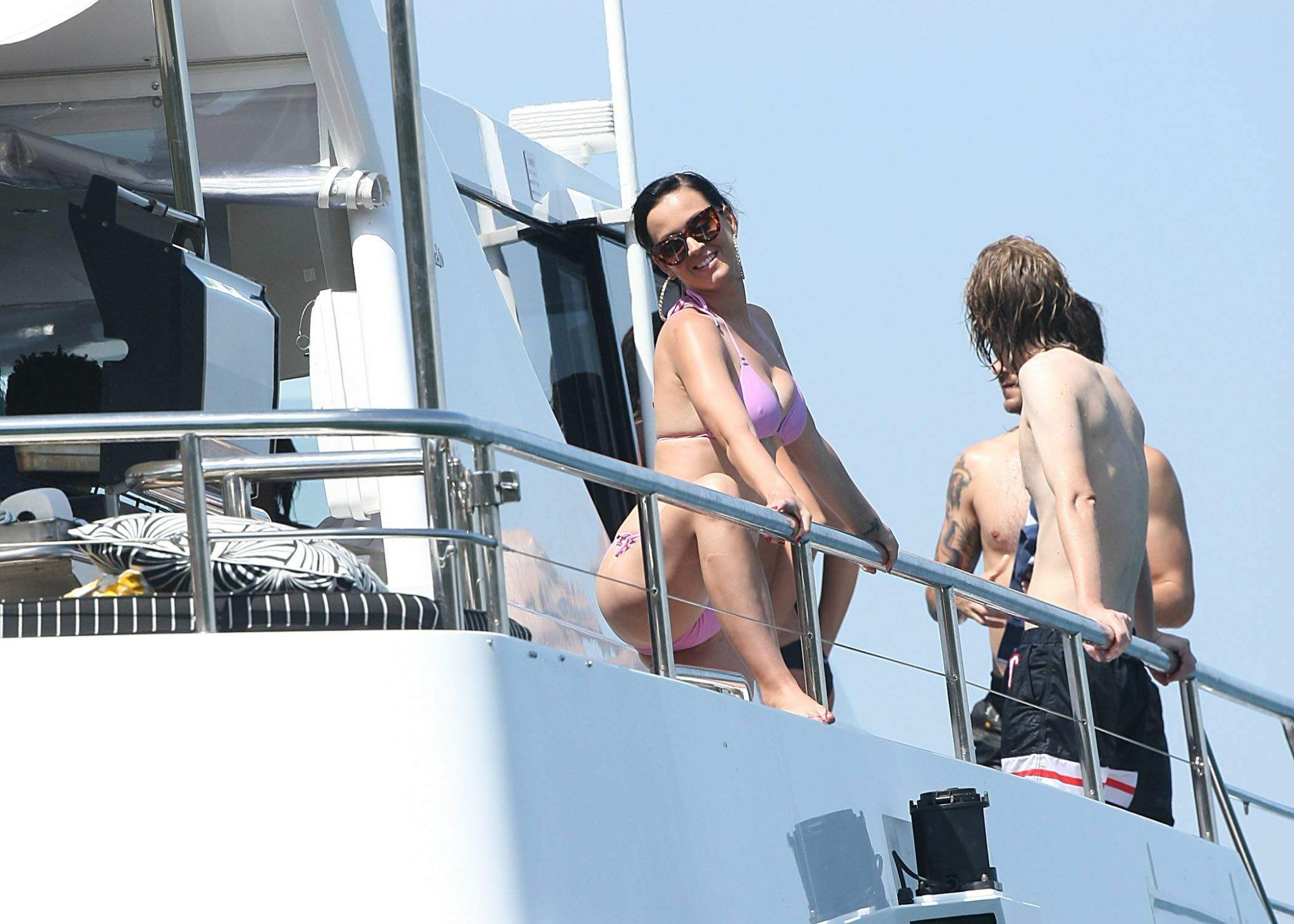 Katy Perry showing off her bikini body and cameltoe on a yacht in Sydney #75180232
