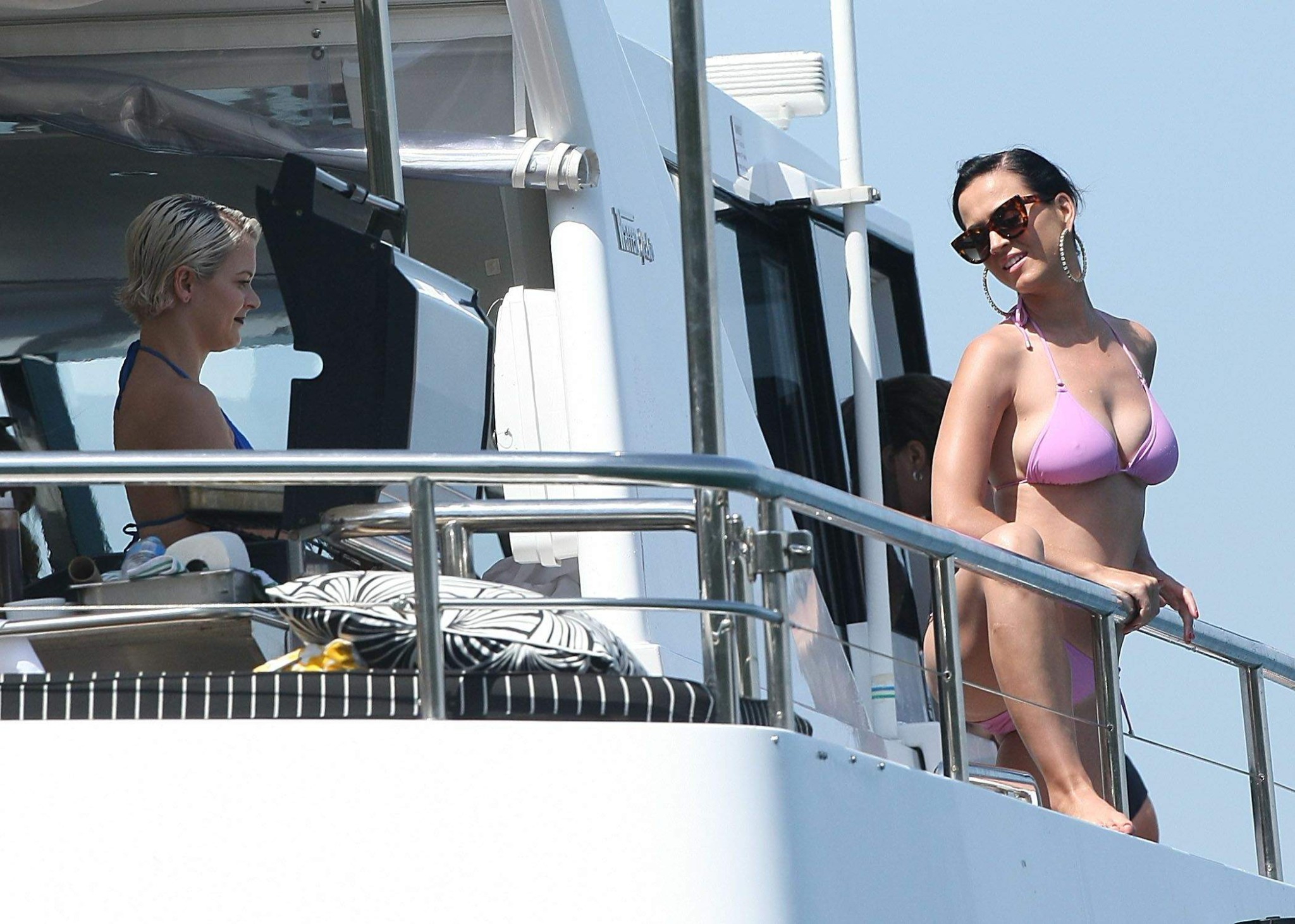 Katy Perry showing off her bikini body and cameltoe on a yacht in Sydney #75180250
