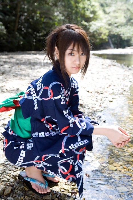 Japonesa joven gfs posando para la cámara
 #69889935