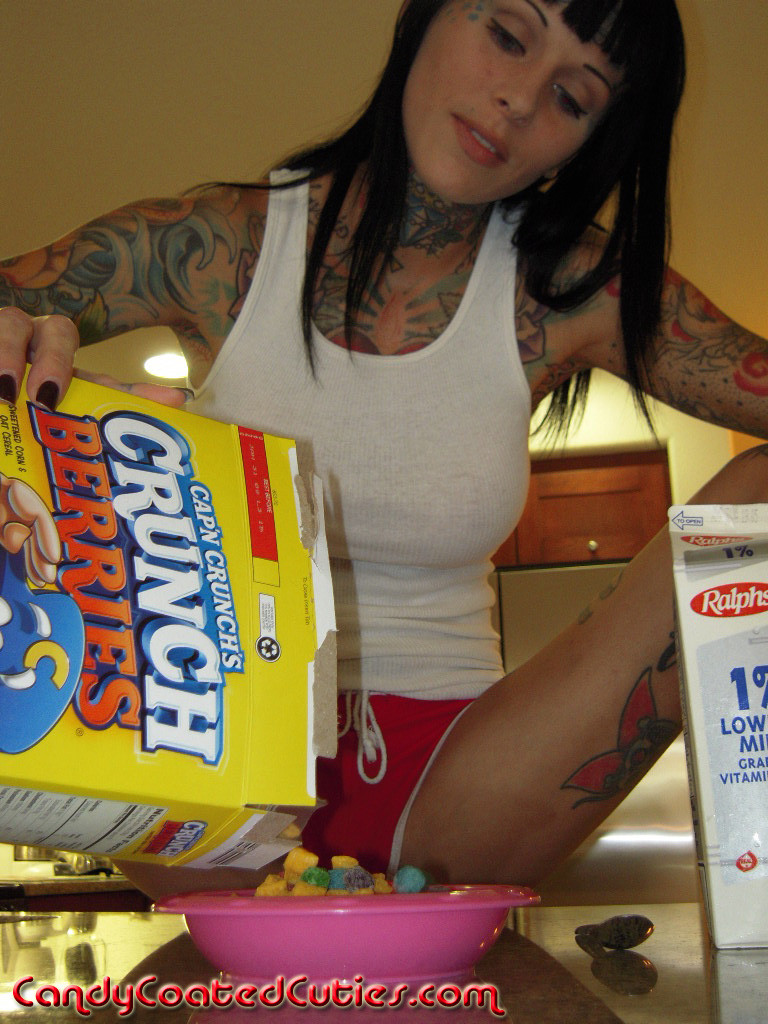 The Michelle Bombshell, the girl who slept with Jessie James #68218242