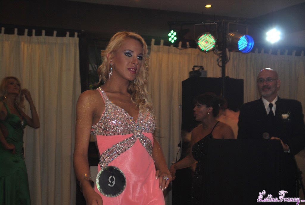 Nikki montero à miss trans argentine 2013 - partie 1
 #79170314