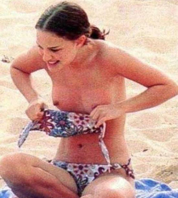 Natalie portman tetas desnudas y lindas tangas
 #75425434