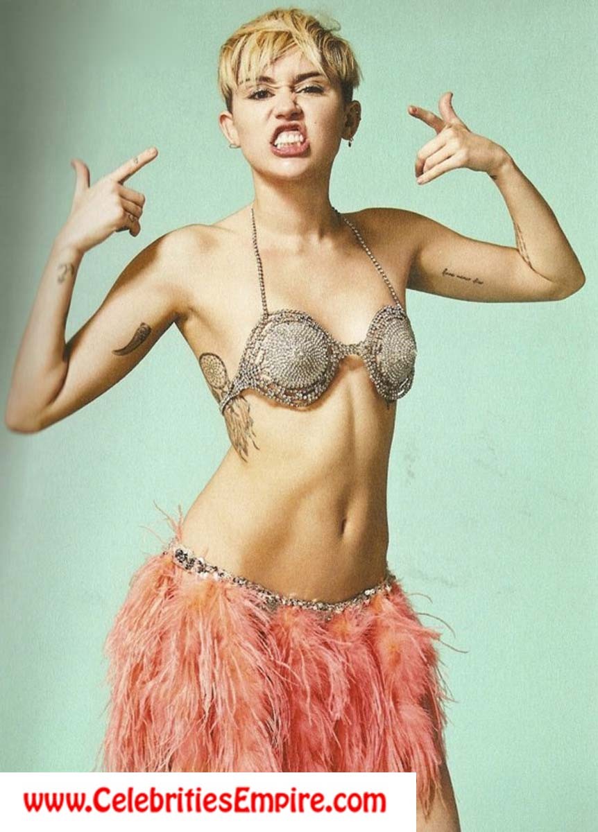Miley Cyrus  spreads her legs and show nude tits #70890451
