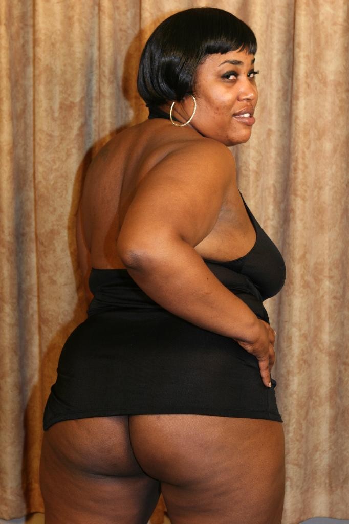 Horny ebony BBW Sasha showing off her huge belly while humping on top of a big b #73381811
