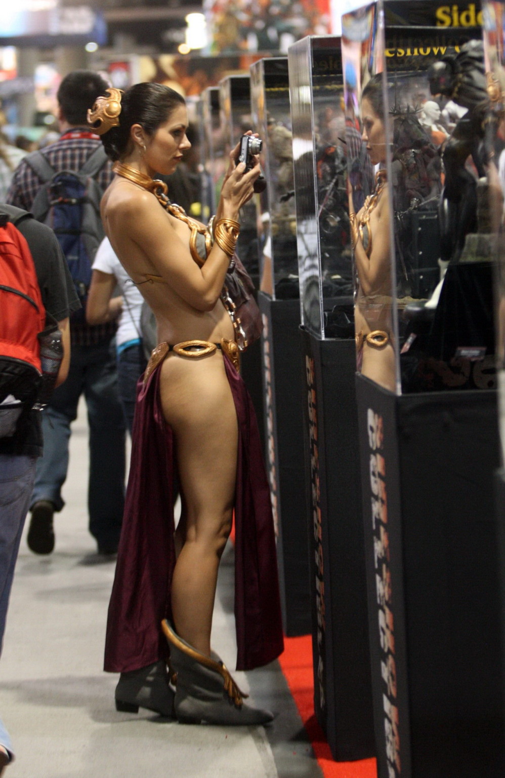 Adrianne Curry in sexy Princess Leia outfit at the Comic Con convention in San D #75339910