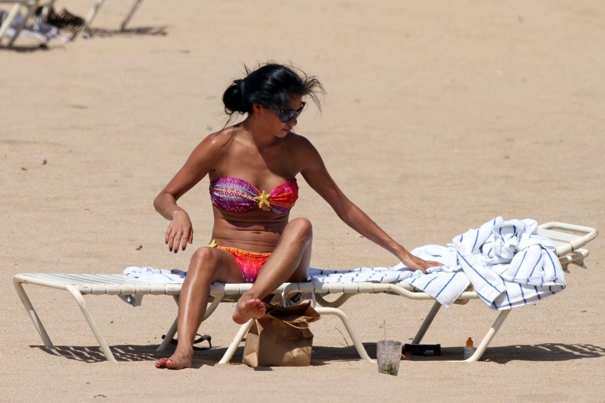 Nicole scherzinger mostrando su trasero en bikini en hawaii
 #75292111