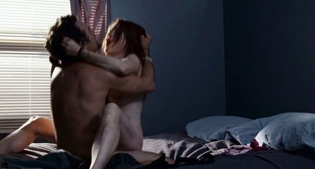 Julianne Moore exposing her nice big boobs and fucking with some guy #75327396