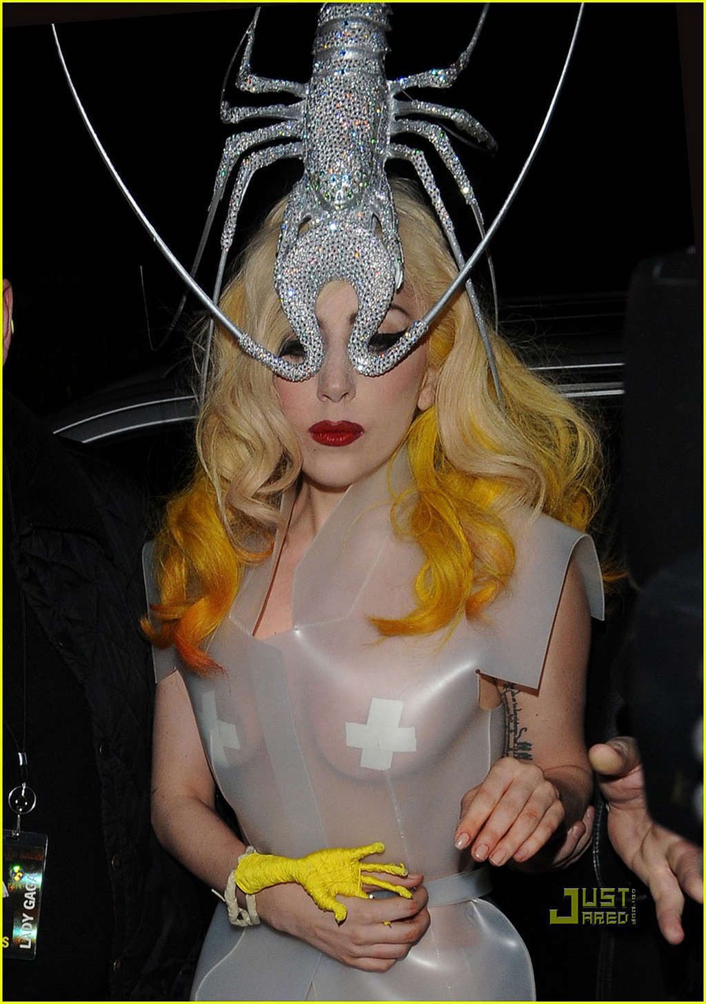 Lady Gaga mostrando sus tetas y su tanga en un vestido transparente
 #75358170