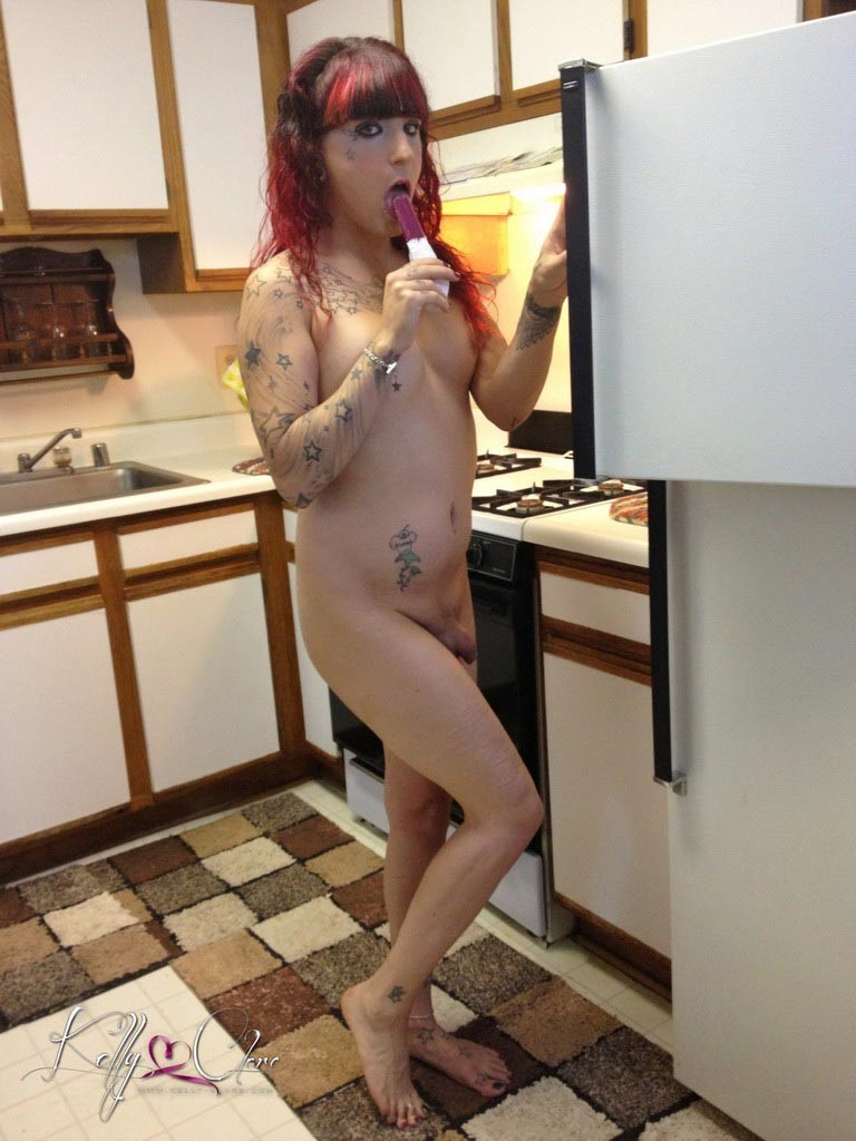 Sucia ama de casa ts kelly clare cocina y folla
 #79175303