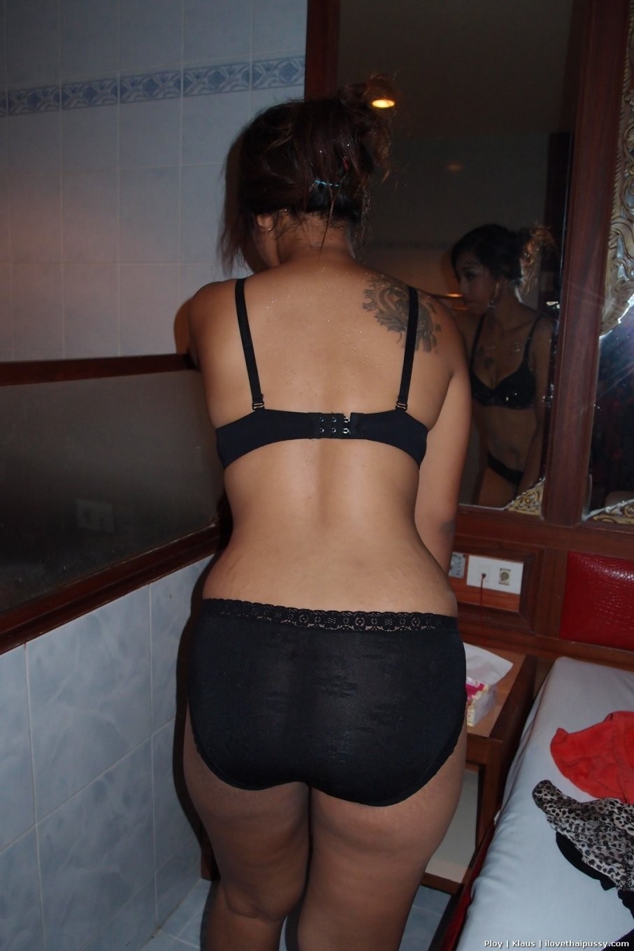 Grande bottino bangkok prostituta penetrata senza preservativo bareback per soldi puttana asiatica
 #68460942