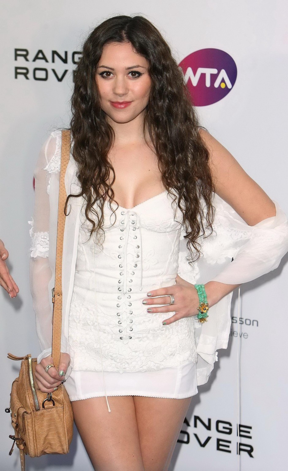 Eliza doolittle de piernas largas con vestido blanco en la fiesta pre-wimbledon del wta tour
 #75299038