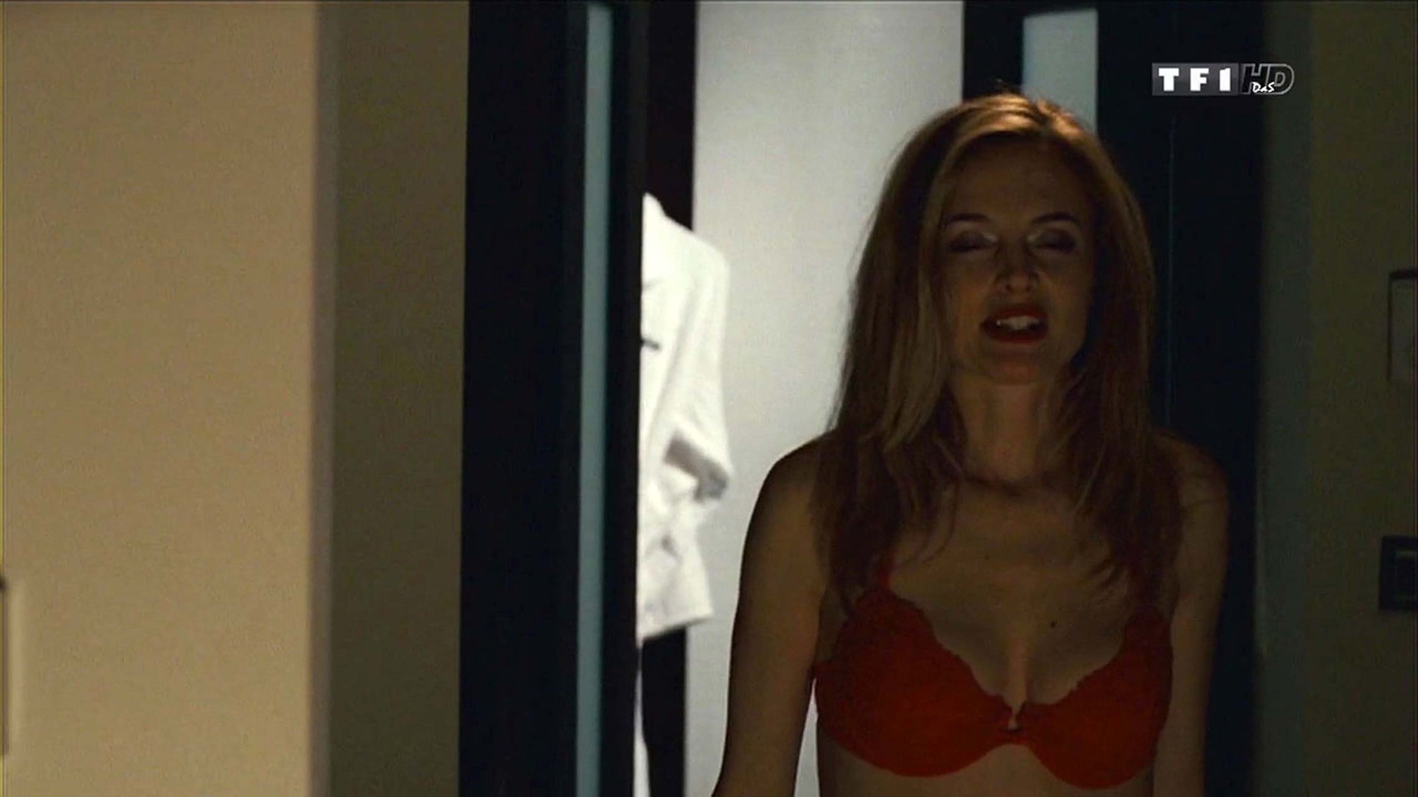 Heather Graham looking very sexy in underwear and showing her big tits #75334098