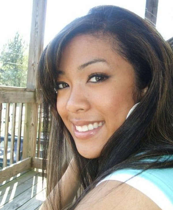 Asian babe doesn't even have to strip #69860853