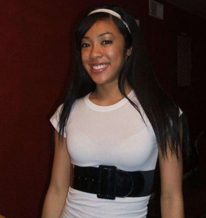 Asian babe doesn't even have to strip #69860875