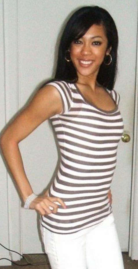 Asian babe doesn't even have to strip #69860882