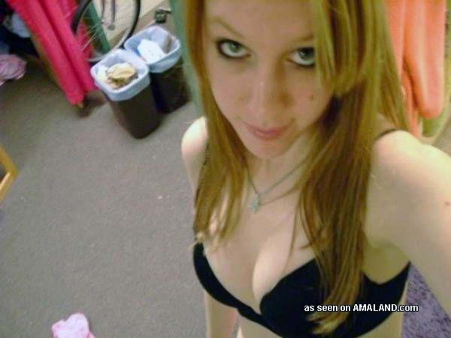 Bilderserie von heißen, sexy, nicht nackten Amateur-Babes 
 #68378612