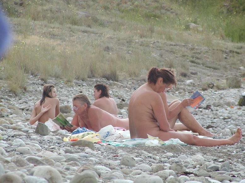 Avertissement - photos et vidéos de nudistes réels et incroyables
 #72276111