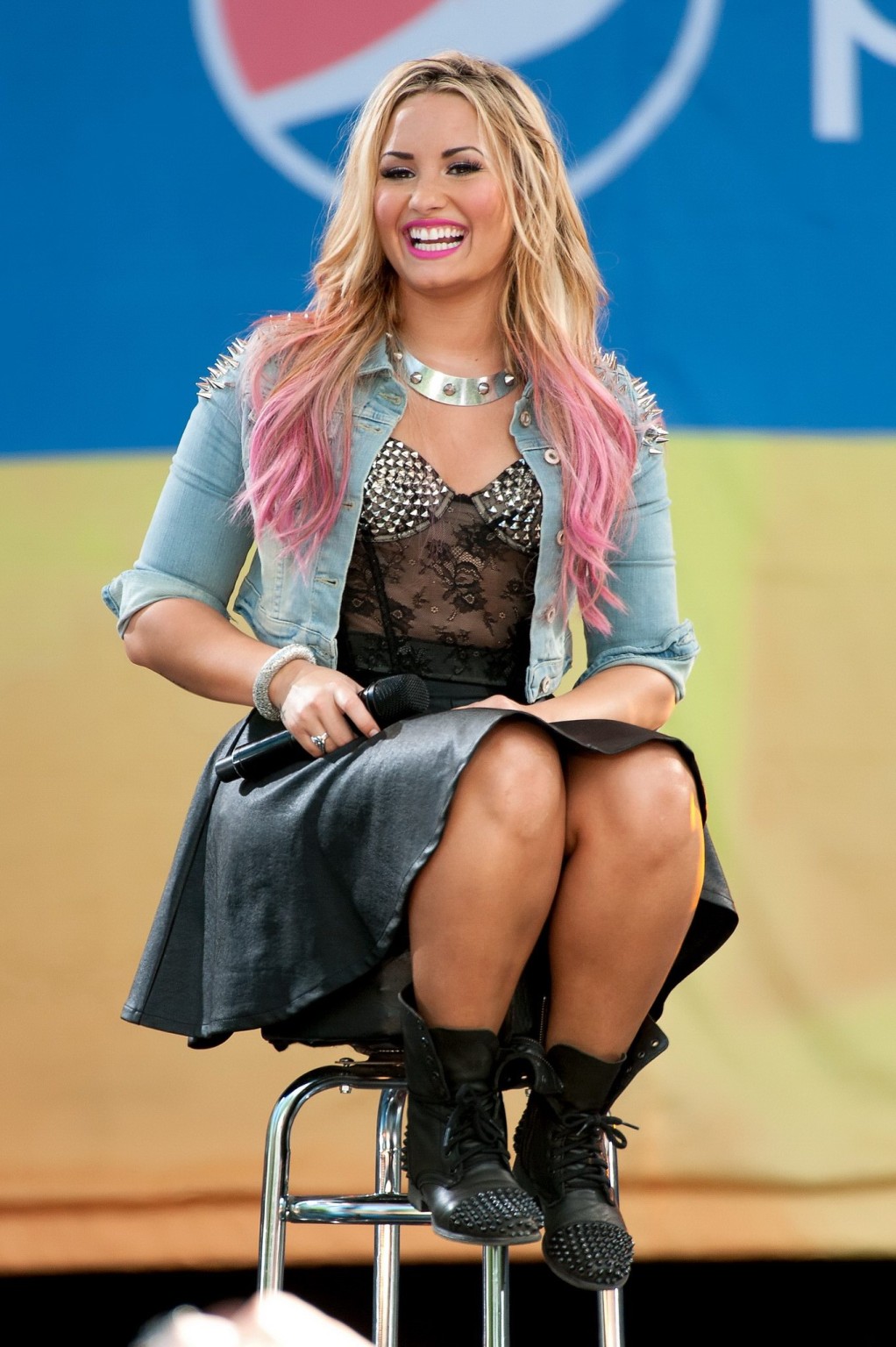 Demi Lovato upskirt while performing on Good Morning America at Central Park in  #75257835