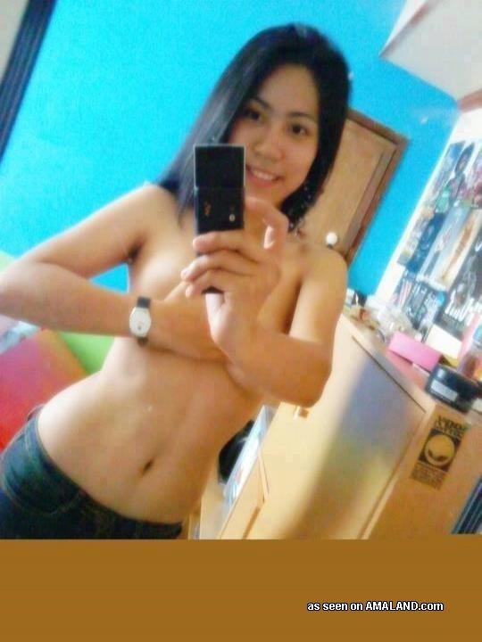 Compilation of sexy Asian girlfriends posing for the cam #69781249