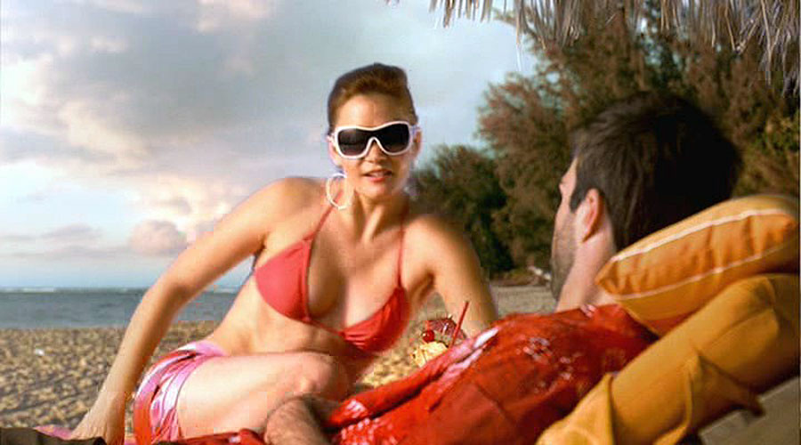 Rachel Kimsey guardando molto sexy in bikini in alcuni film caps
 #75388061