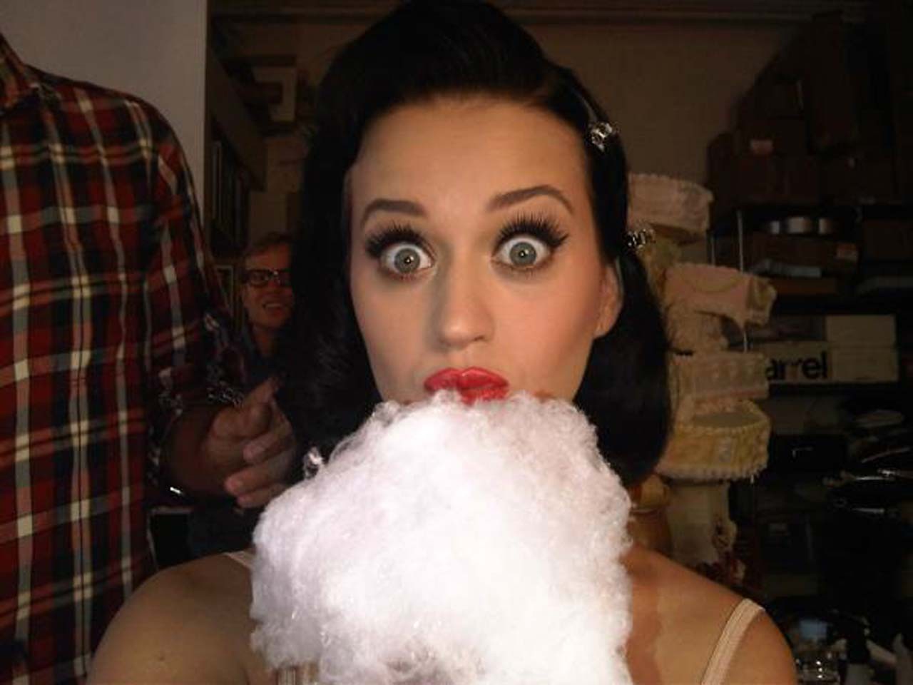 Katy Perry guardando cazzo sexy e caldo sulle sue foto private
 #75319753