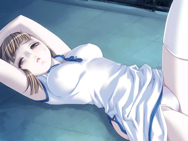 Pequeñas colegialas jóvenes en faldas tradicionales y uniforme
 #69705456