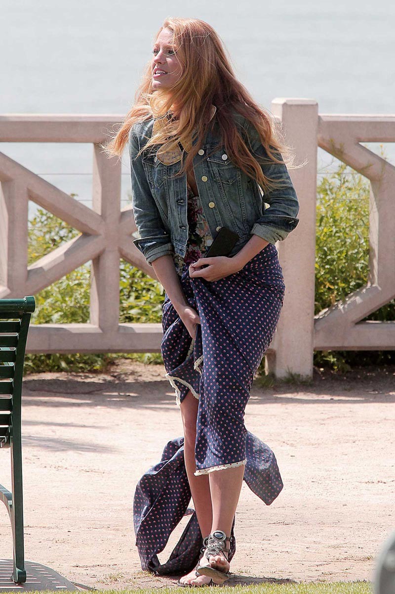 Blake Lively showing nice cleavage in dresses #75311659